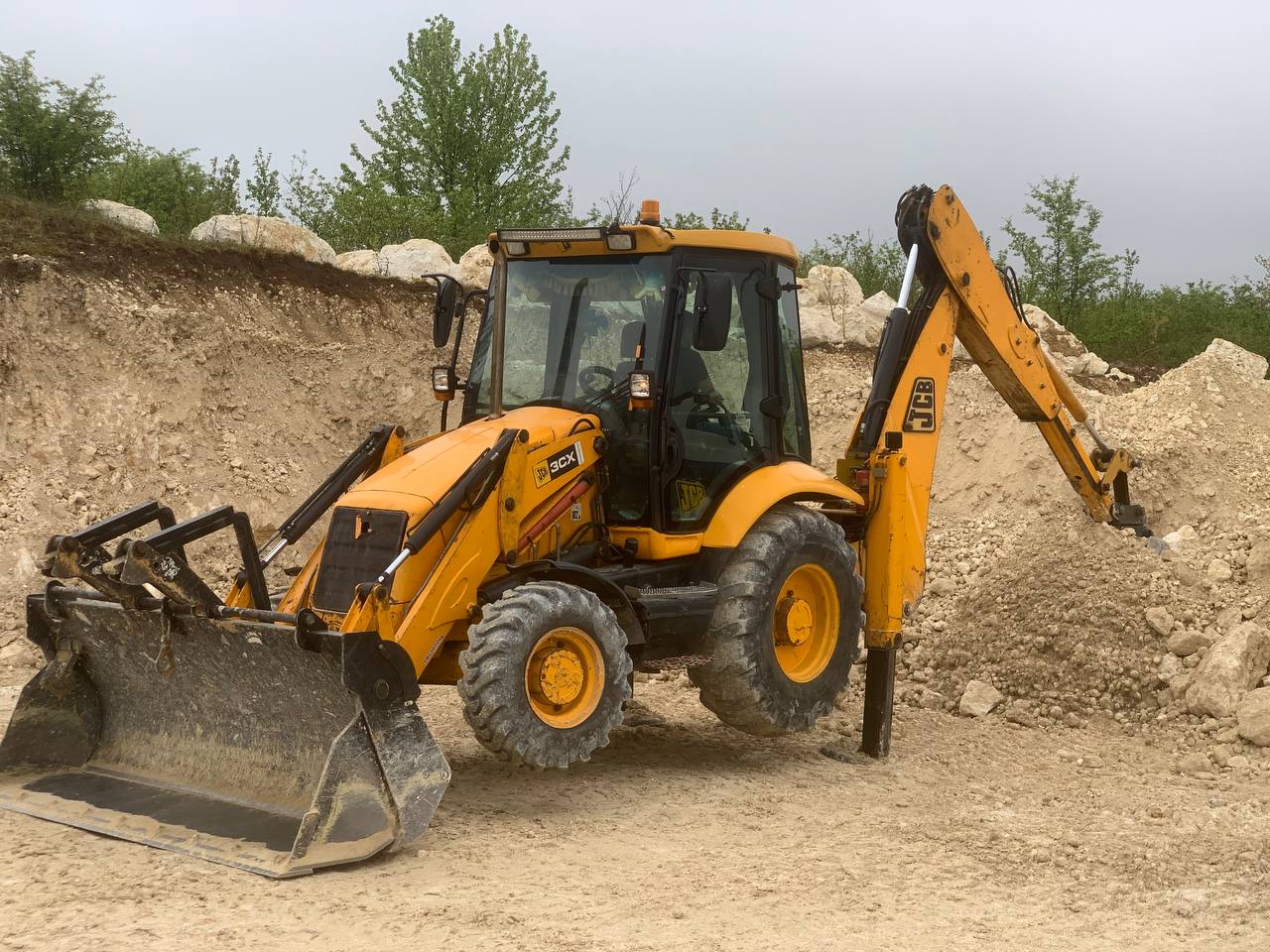 JCB-3CX